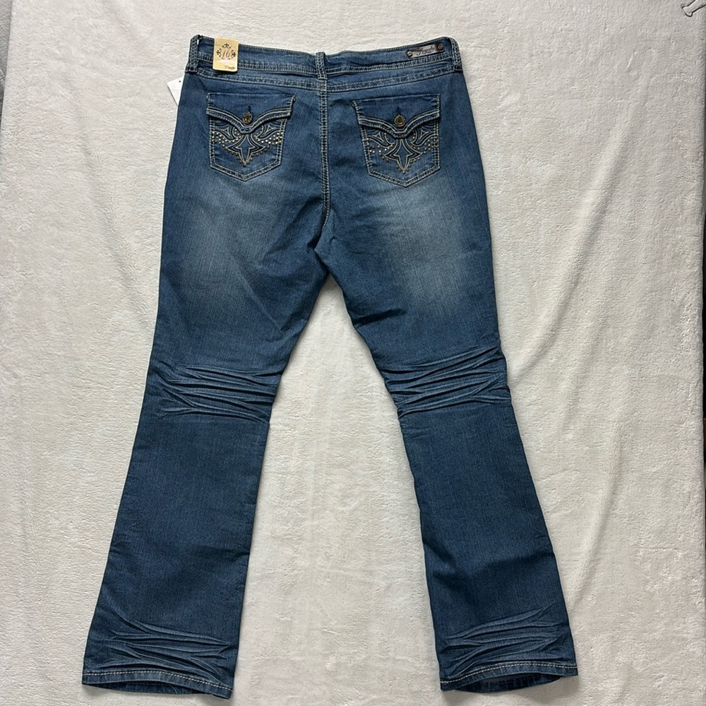 Royalty by YMI Sz 16 blue jeans slim fit bootcut flap studded pockets new